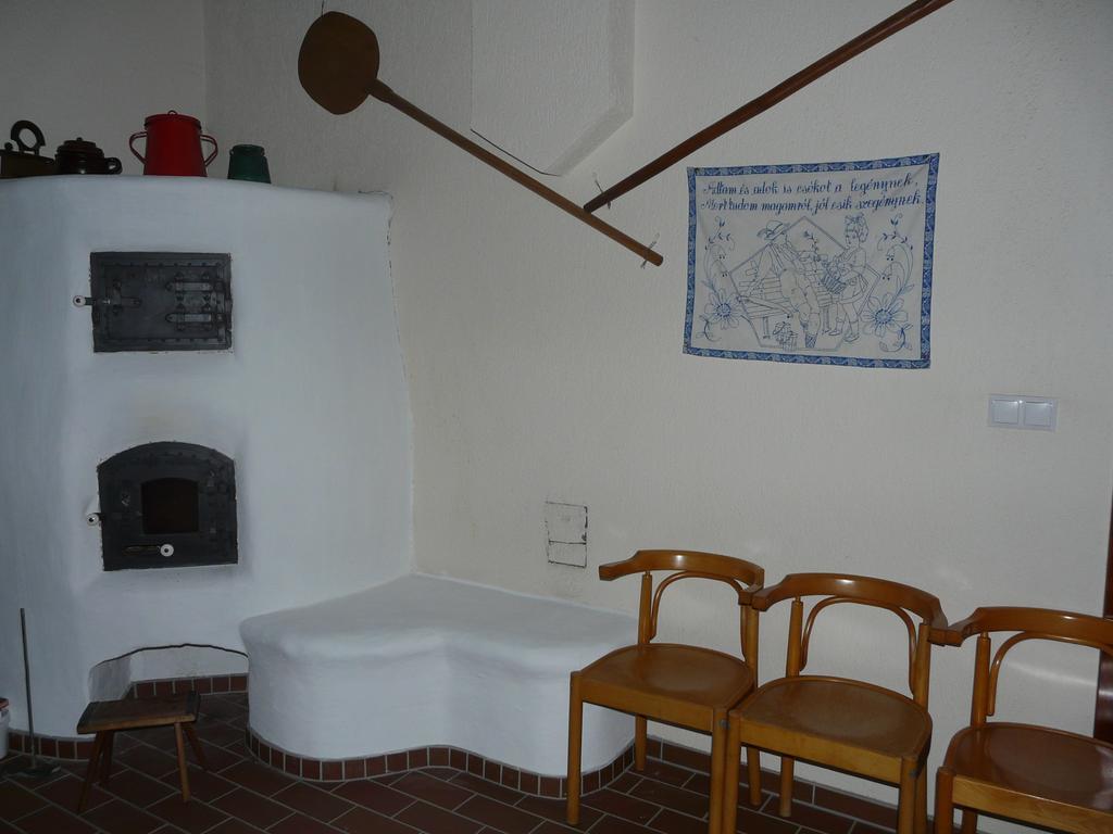 Marfi Vendeghaz Villa Magyarszerdahely ห้อง รูปภาพ